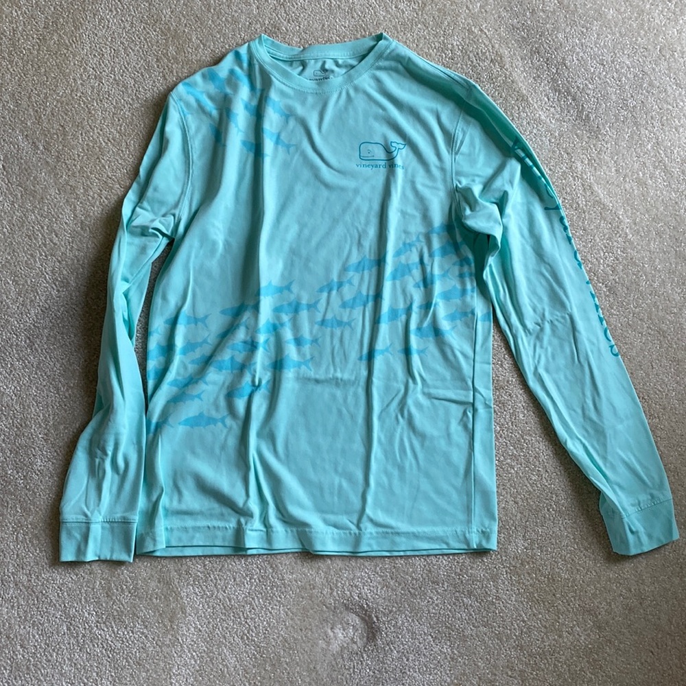 Vineyard vines performance tshirt